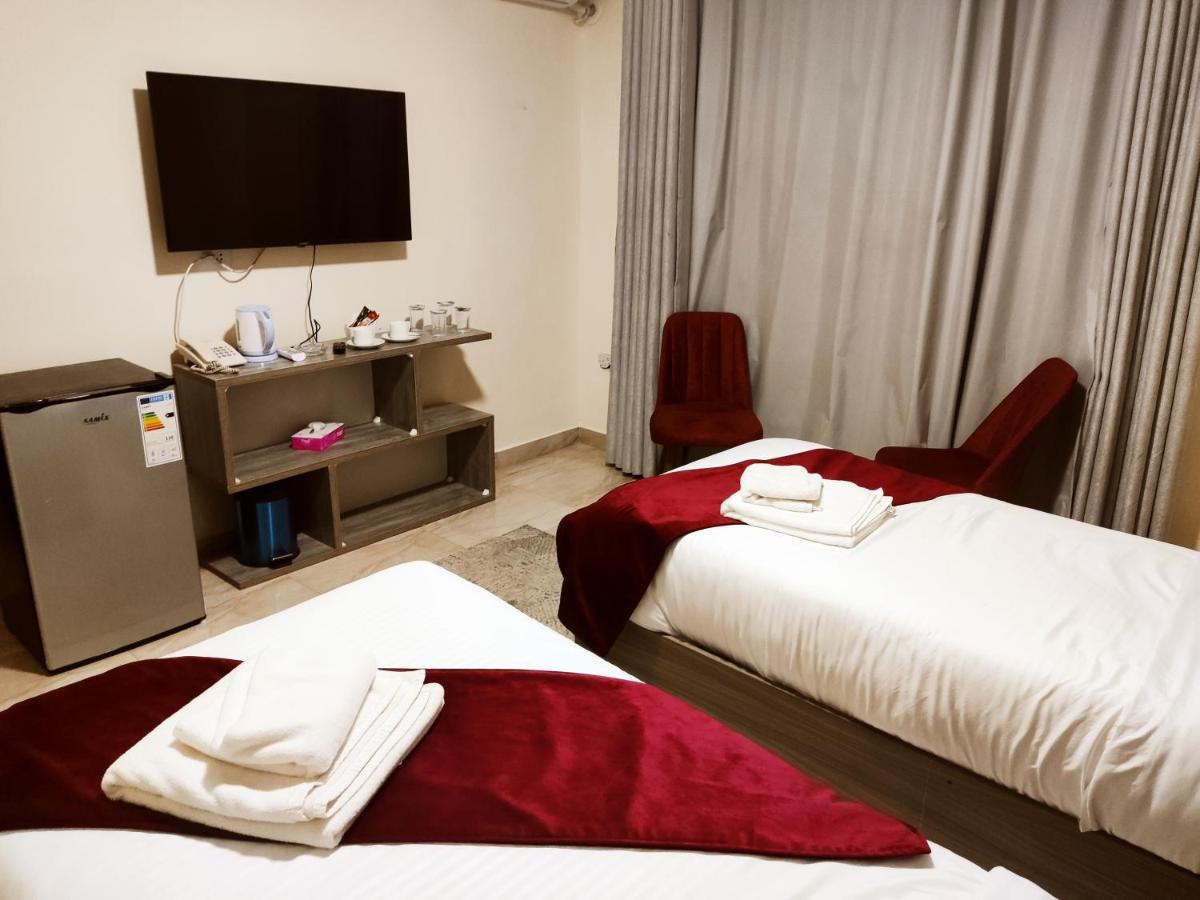 Golden Plaza Hotel Amman Eksteriør billede