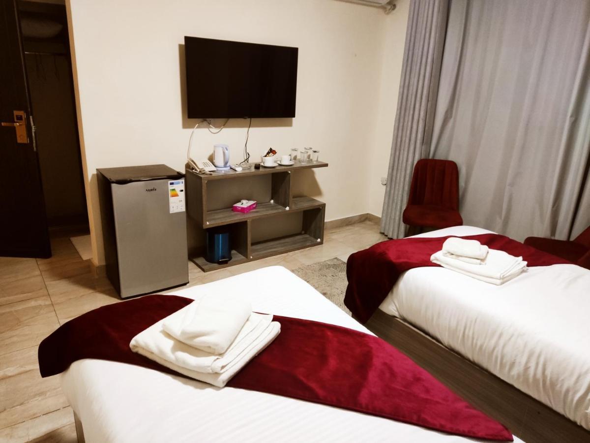 Golden Plaza Hotel Amman Eksteriør billede